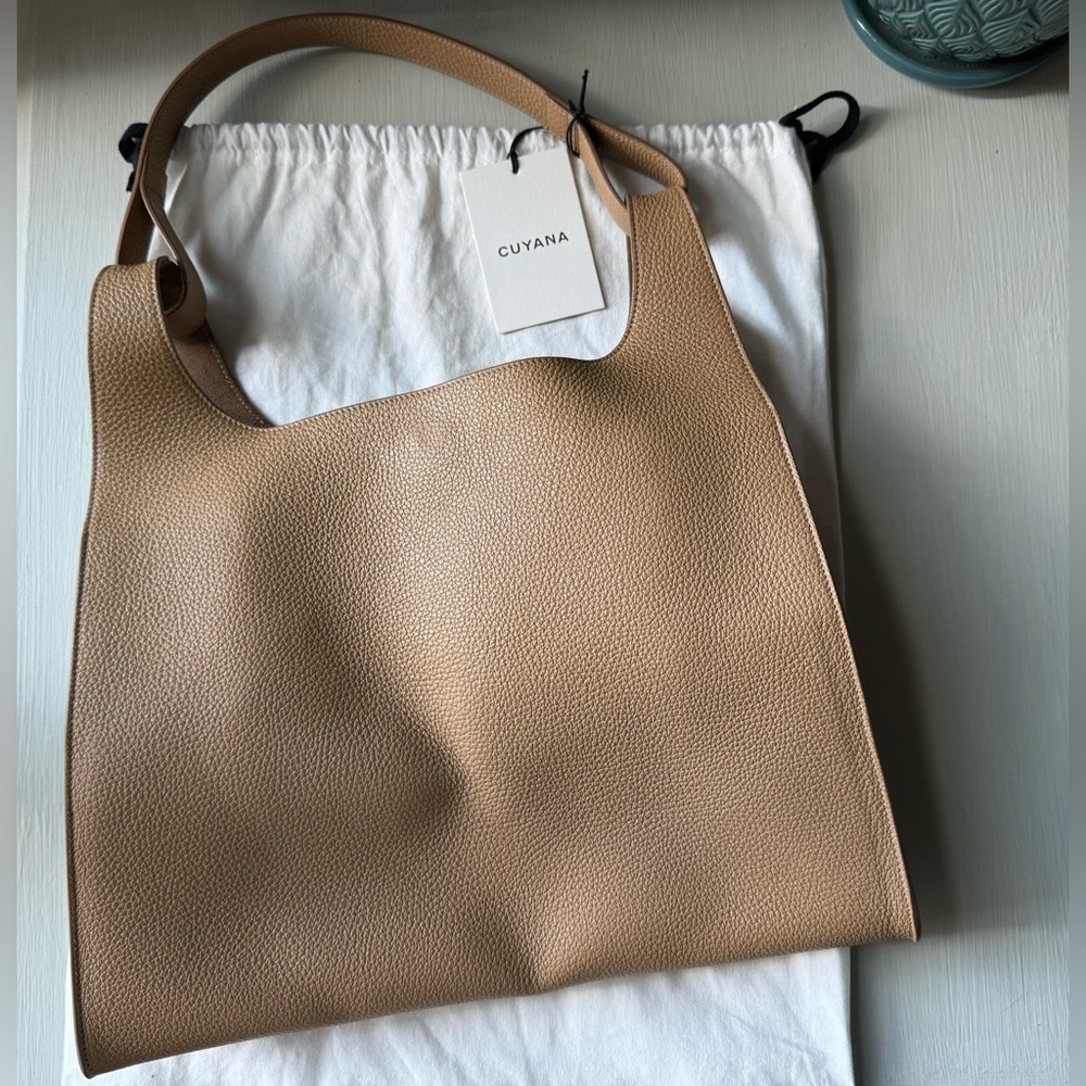 NWT Cuyana Oversized Double Loop Bag in Cappucino - Picture 4 of 17